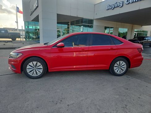 Used 2019 Volkswagen Jetta S w/ Driver Assistance Package FWD image 2