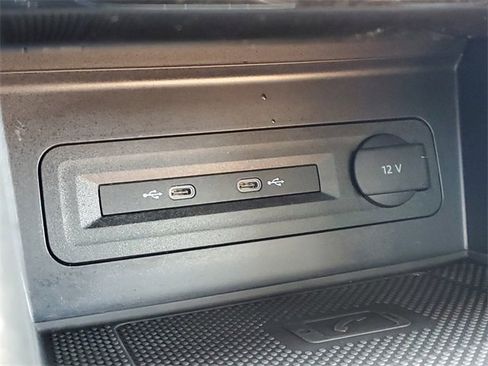 Certified 2023 Volkswagen Atlas SE w/ Panoramic Sunroof Package image 22