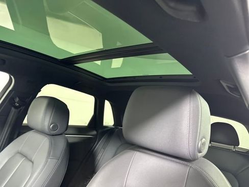 Used 2022 Audi Q3 2.0T Premium w/ Convenience Package image 12