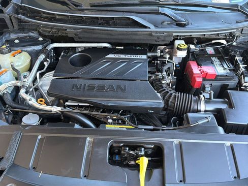Used 2025 Nissan Rogue SV FWD image 34