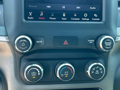 Used 2020 RAM 2500 Big Horn w/ Level 1 Equipment Group AWD/4WD image 20