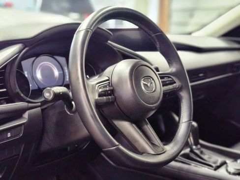 Used 2021 MAZDA MAZDA3 s image 18