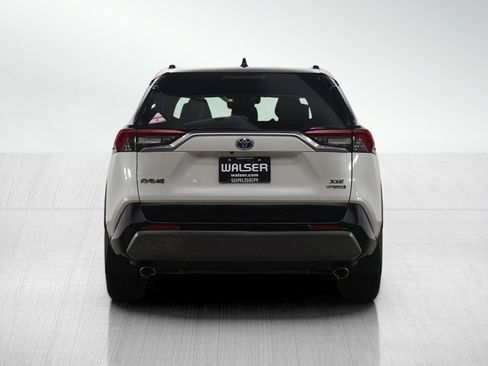 Used 2020 Toyota RAV4 XSE image 4