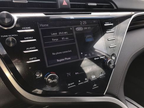 Used 2018 Toyota Camry XLE w/ Audio Package image 16