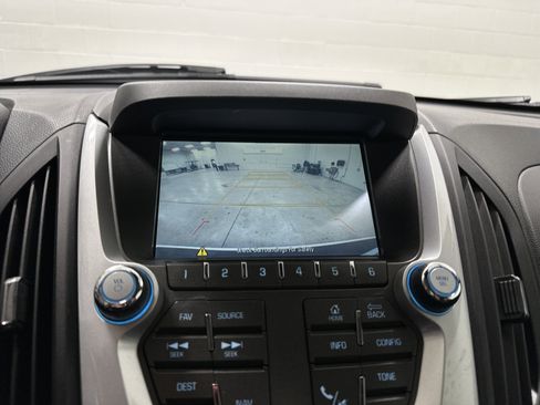 Used 2015 Chevrolet Equinox LTZ image 25