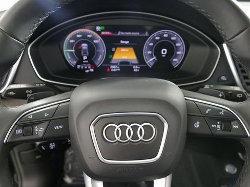 Used 2024 Audi Q5 e Premium w/ Convenience Package image 17