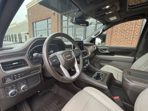 Used 2023 GMC Yukon XL SLT w/ SLT Premium Package AWD/4WD image 23