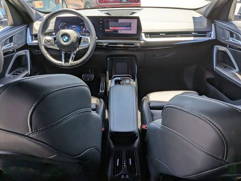 Used 2025 BMW X2 xDrive28i w/ M Sport Package AWD/4WD image 15