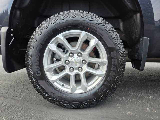 Used 2023 Chevrolet Silverado 1500 LT w/ Z71 Off-Road Package AWD/4WD image 9