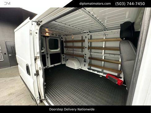 Used 2025 RAM ProMaster 2500 w/ U-Haul Equipment Group image 22