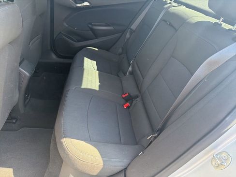 Used 2017 Chevrolet Cruze LT w/ Convenience Package image 18