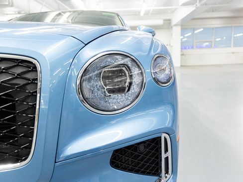 New 2026 Bentley Flying Spur Plug-In Hybrid image 10