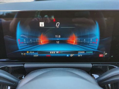 New 2026 Mercedes-Benz GLA 35 AMG 4MATIC image 11