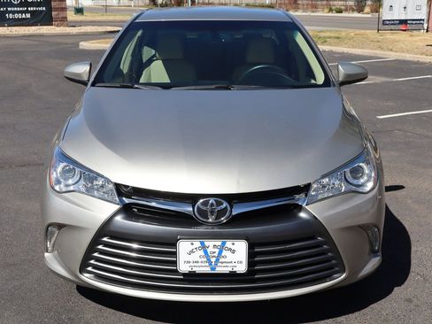 Used 2015 Toyota Camry XLE w/ Convenience Package image 12