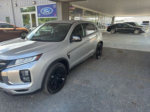Used 2024 Mitsubishi Outlander Sport LE image 17