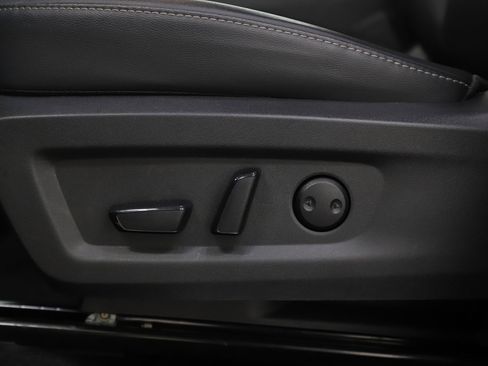 Used 2025 Nissan Murano SV AWD/4WD image 29