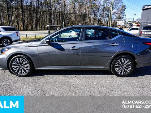 Used 2024 Nissan Altima 2.5 SV image 7