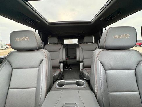 Used 2023 Chevrolet Suburban High Country w/ Premium Package image 32
