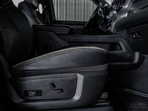 Used 2023 RAM 2500 Limited image 32