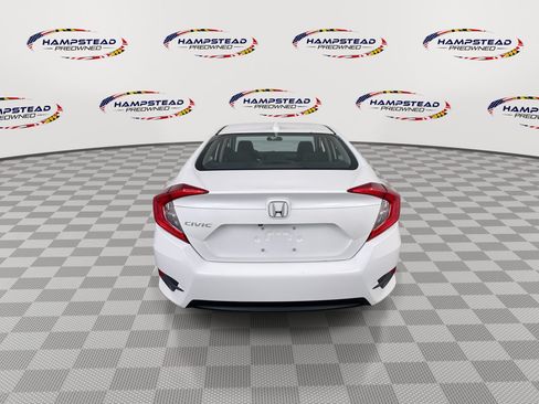 Used 2018 Honda Civic EX image 7