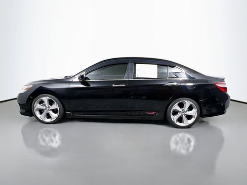 Used 2016 Honda Accord Sport image 9