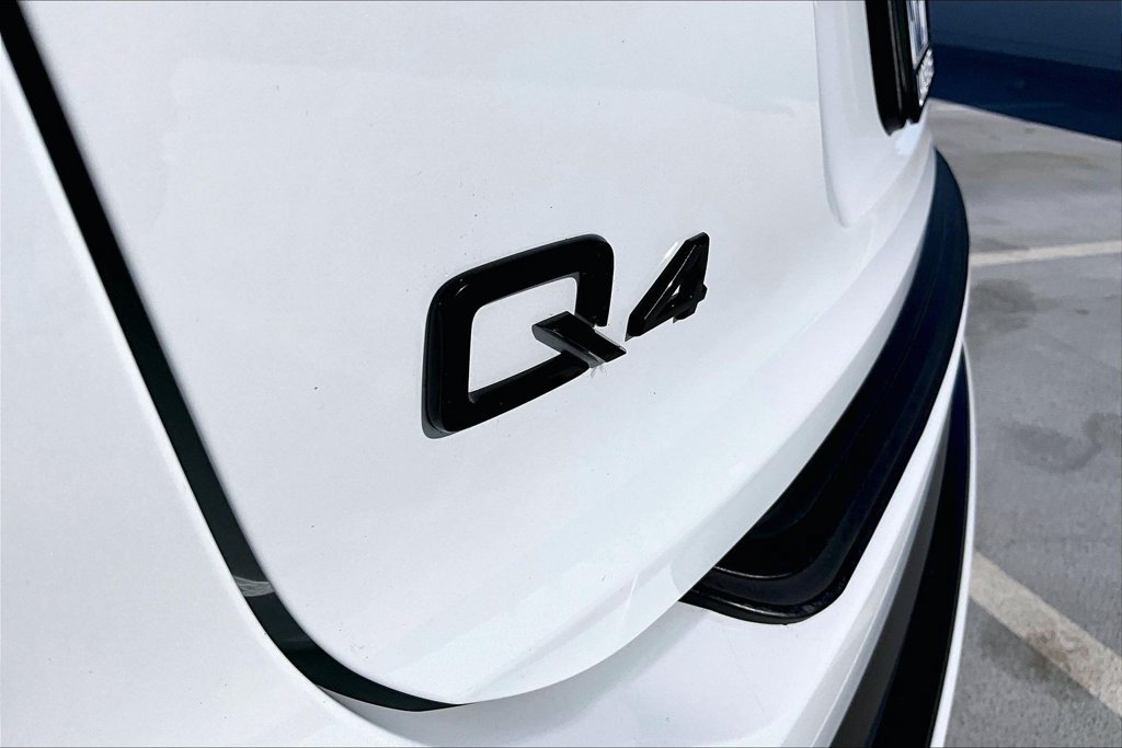 Used 2022 Audi Q4 e-tron Premium Plus AWD/4WD image 22