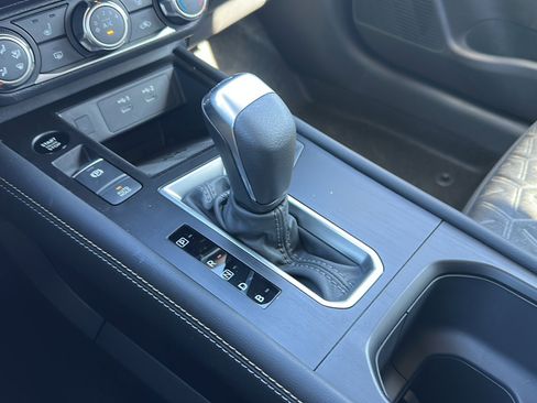 New 2025 Nissan Kicks SV w/ SV Premium Package image 24