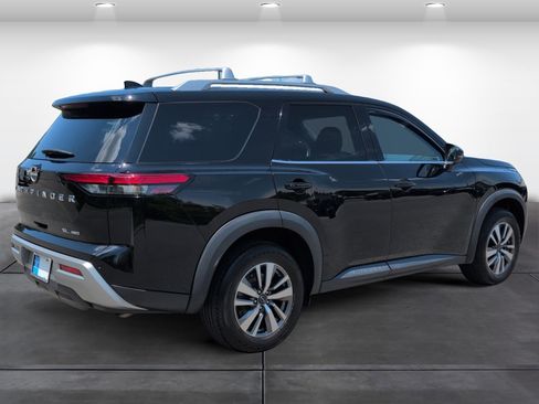 Used 2023 Nissan Pathfinder SL AWD/4WD image 7