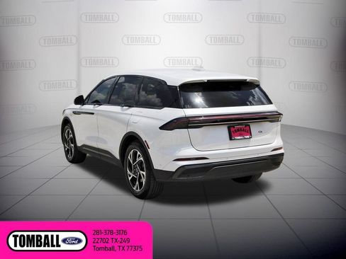 Used 2024 Lincoln Nautilus Premier w/ Jet Appearance Package AWD/4WD image 6