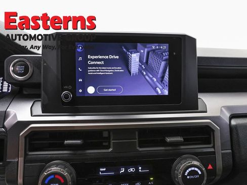 Used 2025 Toyota 4Runner SR5 AWD/4WD image 12