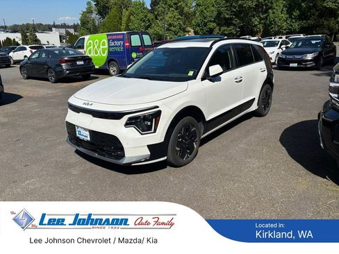 Certified 2023 Kia Niro Wave w/ Wave Preserve Package FWD image 1
