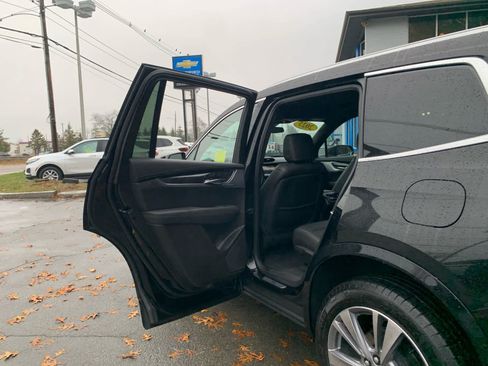 Certified 2025 Cadillac XT6 Premium Luxury image 33