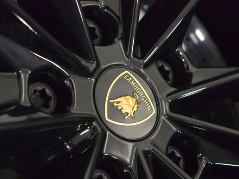 Used 2023 Lamborghini Urus S image 17