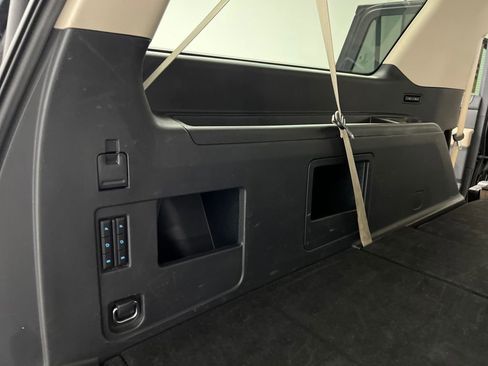 Used 2024 Ford Expedition Max XLT image 42