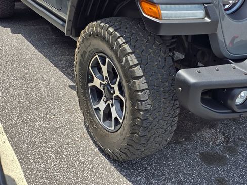 Used 2022 Jeep Wrangler Unlimited Rubicon w/ Steel Bumper Group AWD/4WD image 5