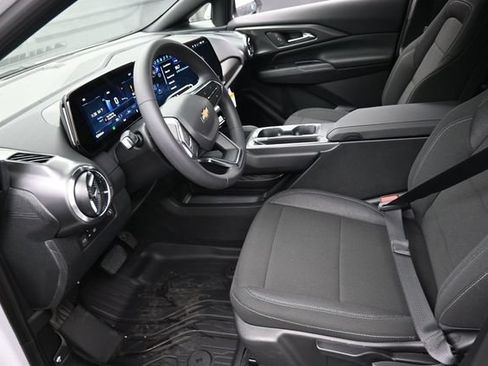 New 2026 Chevrolet Equinox EV LT FWD image 8
