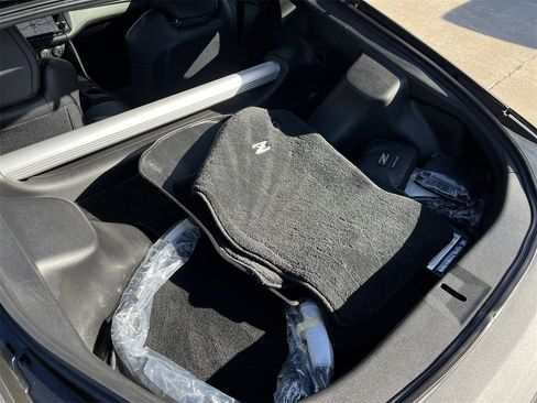 Certified 2024 Nissan Z Performance w/ Floor Mat Package image 27