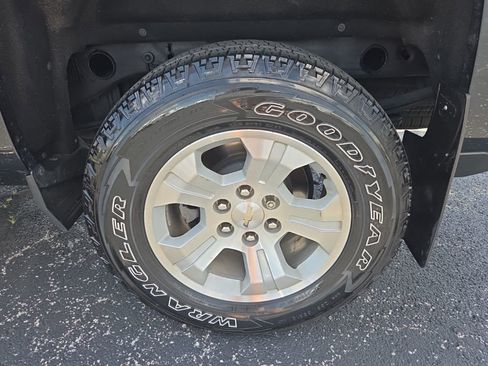Used 2019 Chevrolet Silverado 1500 LT w/ All Star Edition AWD/4WD image 18