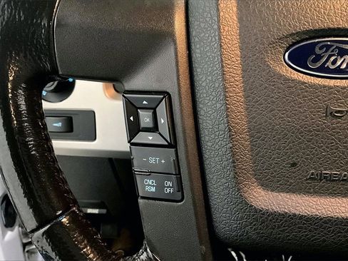 Used 2011 Ford F150 Lariat w/ Lariat Chrome Pkg image 12