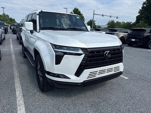 Used 2024 Lexus GX 550 w/ Accessory Package (Z1) AWD/4WD image 2