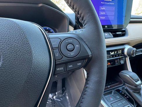 New 2025 Toyota RAV4 Limited image 19