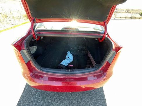 Used 2013 Kia Forte EX image 25