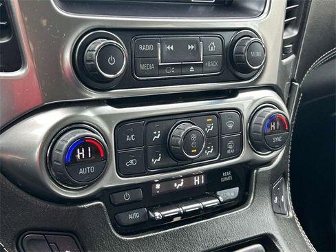 Used 2019 Chevrolet Suburban LT image 34