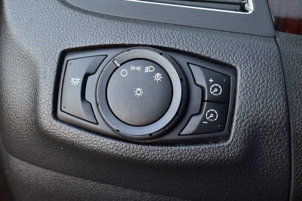 Used 2011 Ford Edge Limited AWD/4WD image 34