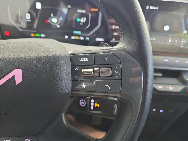 Used 2024 Kia EV9 GT-Line AWD/4WD image 20
