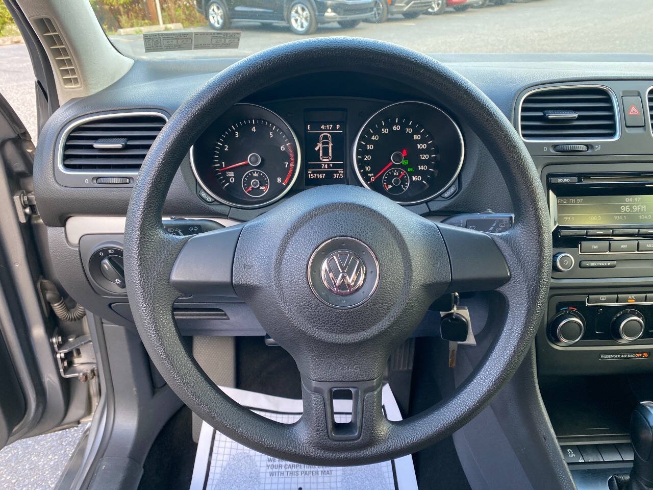 Used 2013 Volkswagen Golf 4-Door FWD image 13