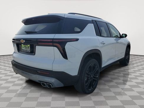 New 2026 Chevrolet Traverse LT w/ Driver Confidence Package image 3