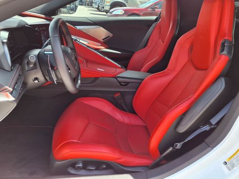 Used 2025 Chevrolet Corvette Z06 RWD image 12