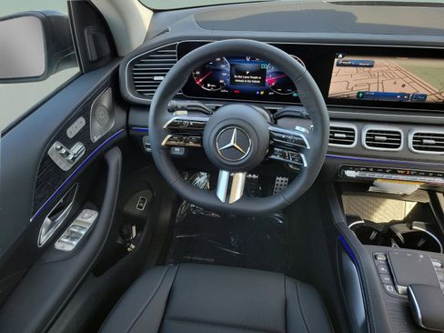 New 2026 Mercedes-Benz GLS 450 4MATIC image 21