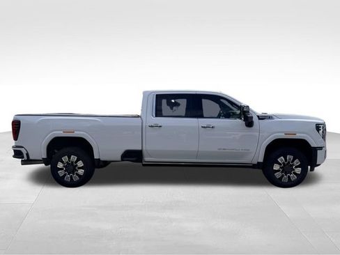 Used 2025 GMC Sierra 2500 Denali w/ Max Trailering Package AWD/4WD image 4